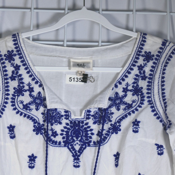 Eci Tunic Blouse Womens Small Cotton White with Blue Embroidery Tassels Boho - Picture 3 of 8
